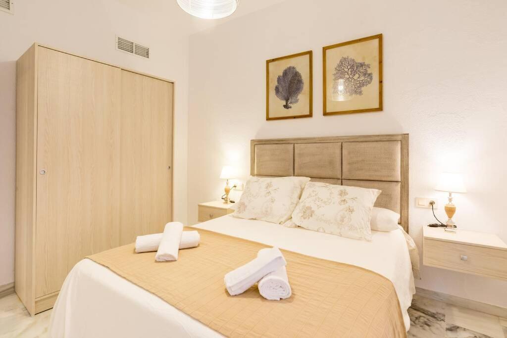 Tgh/ Malaga Centro Carreteria Apartment ภายนอก รูปภาพ